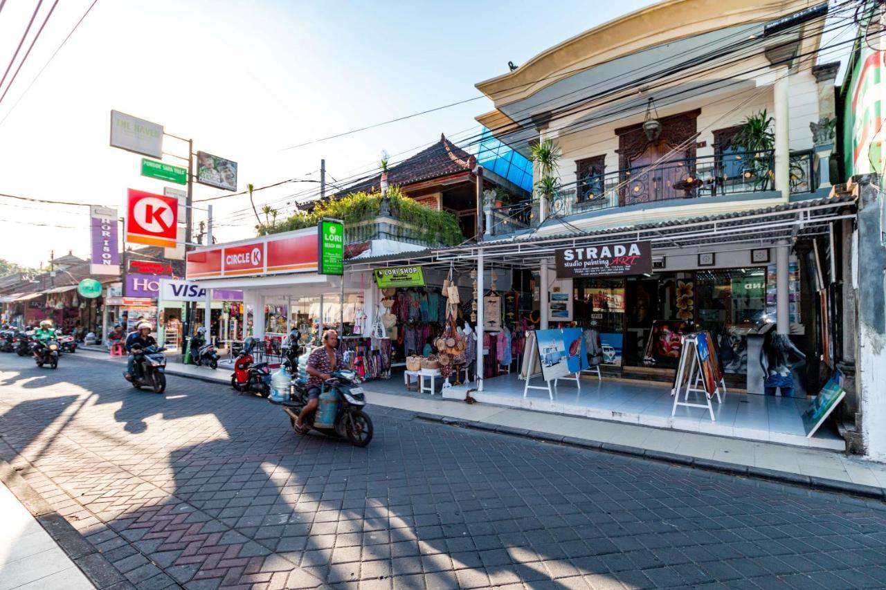 Lori Beach Inn Seminyak Exteriör bild